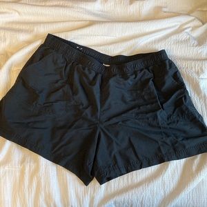 Columbia XL shorts